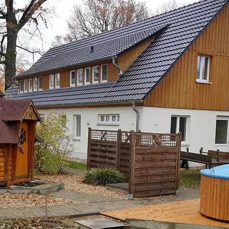Waldschulheim Halbendorf Spree Apartamento *